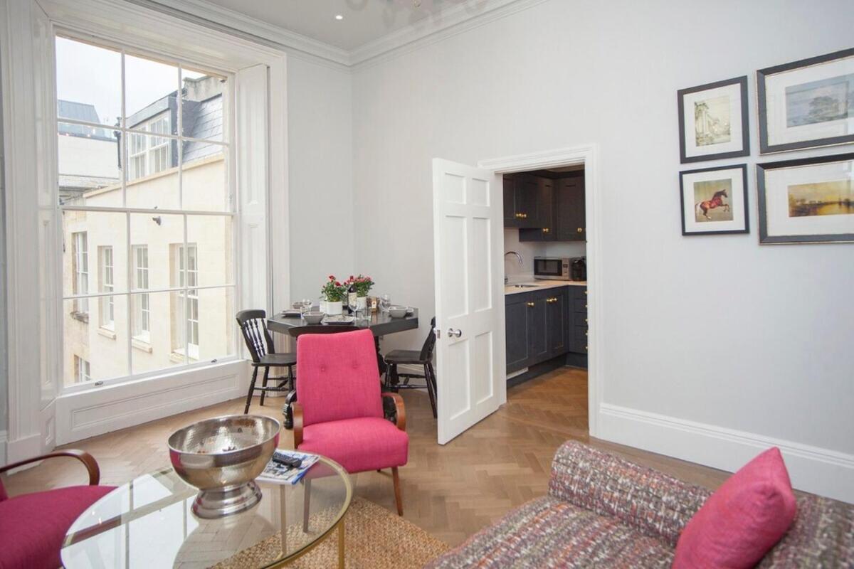 Stylish City Centre Apartment - Бат Экстерьер фото