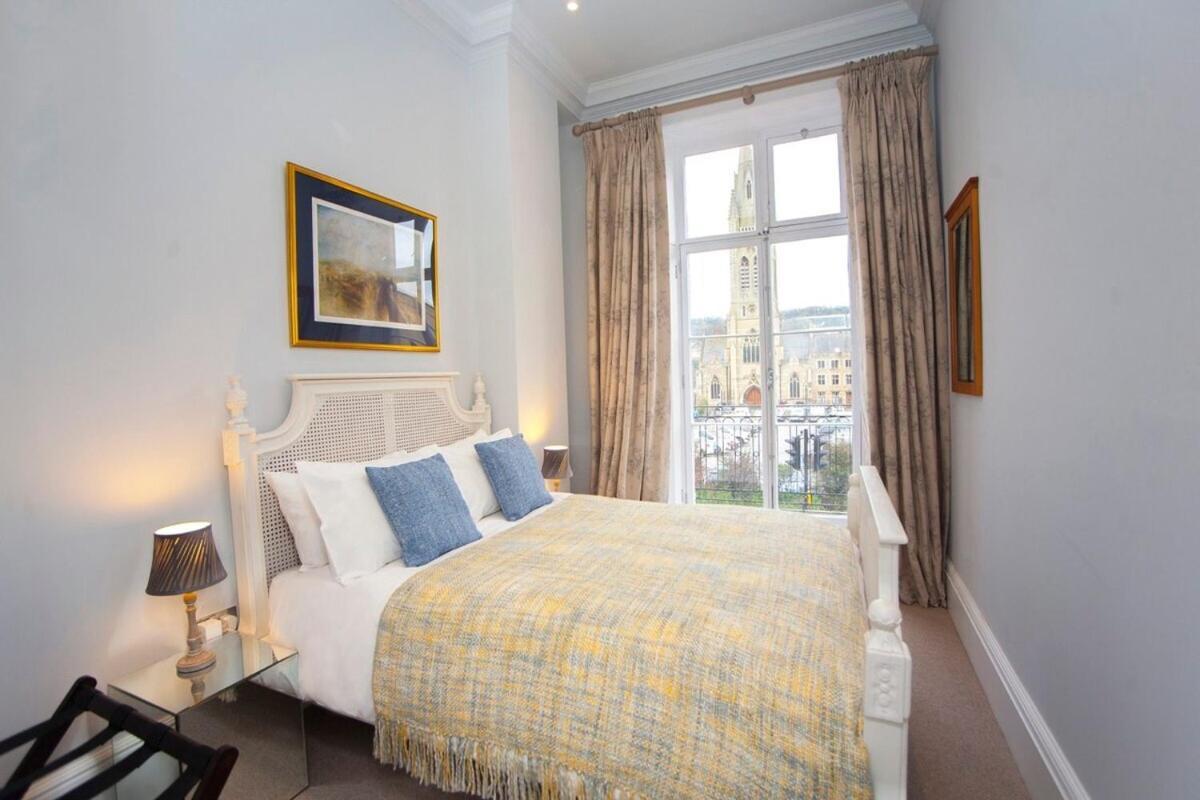 Stylish City Centre Apartment - Бат Экстерьер фото